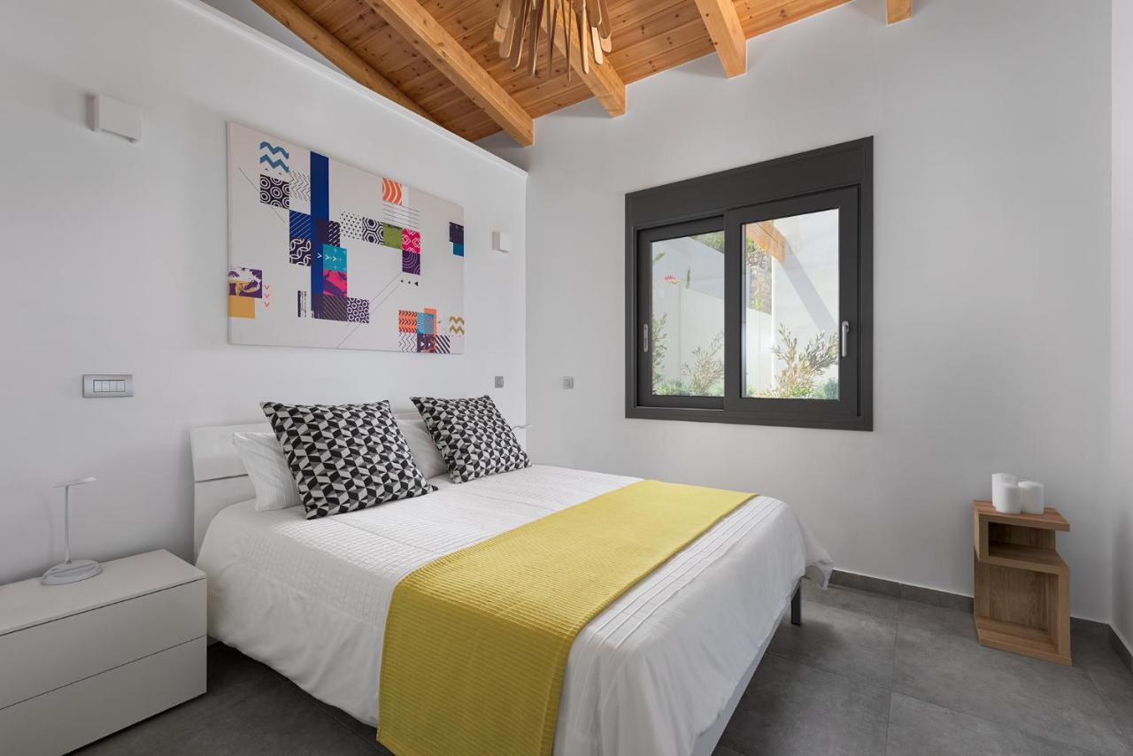Kathisma Bay Villas - Luxury Villas- Villa Oceanos กาลามิตซี ภายนอก รูปภาพ
