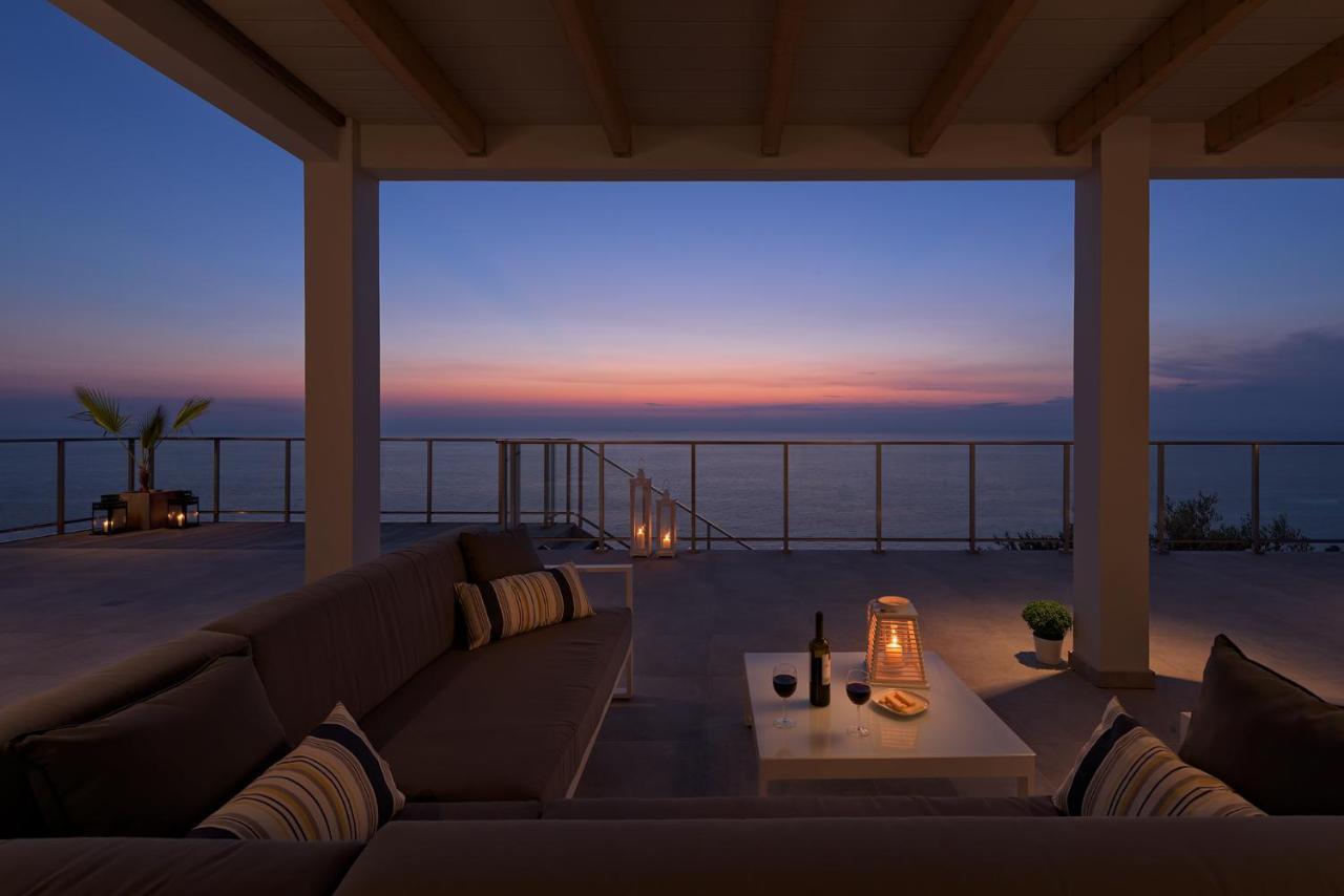 Kathisma Bay Villas - Luxury Villas- Villa Oceanos กาลามิตซี ภายนอก รูปภาพ